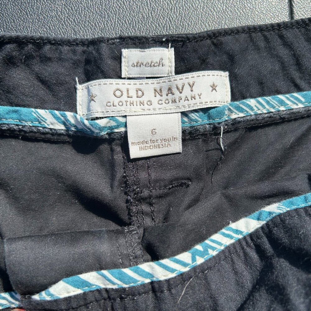 Old Navy Black Fitted Dress Shorts – Size 6, Short Inseam